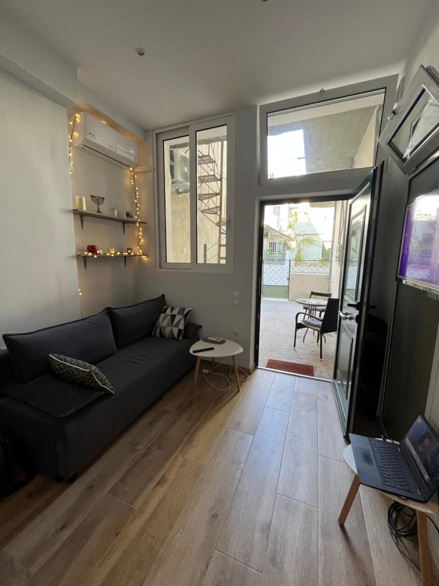 Noa - Designed Garden Studio In The City Center Calamata Exterior foto
