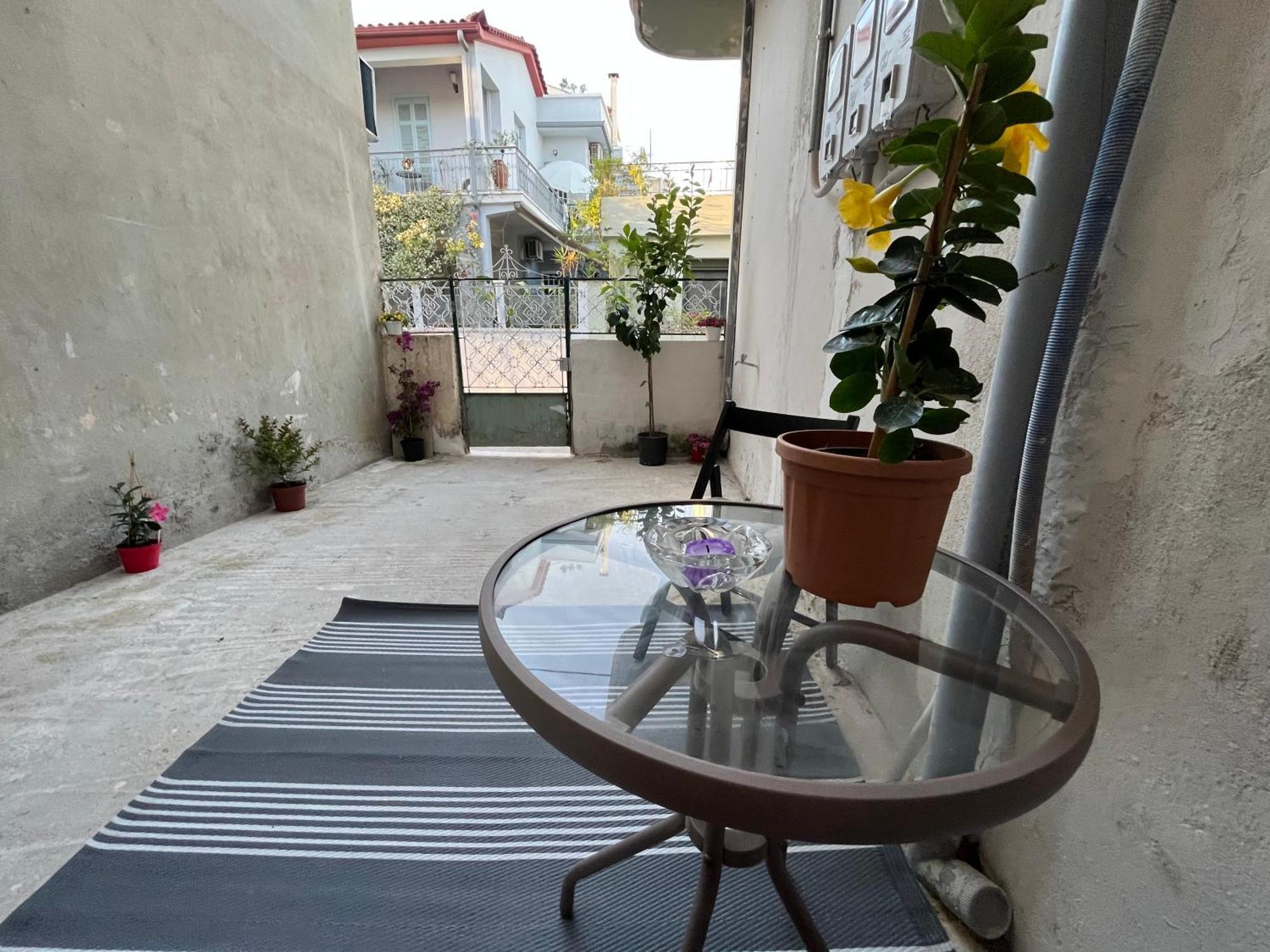 Noa - Designed Garden Studio In The City Center Calamata Exterior foto
